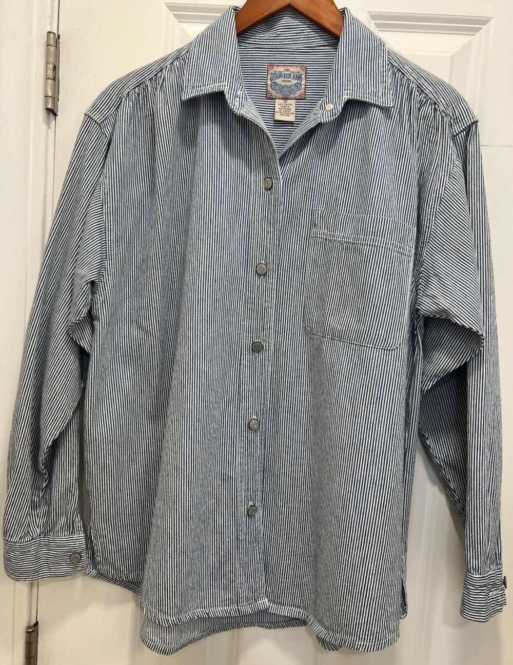 VTG Gitano Blue Jean Women's Long Sleeve Buttoned-Up Shirt Blue & White Stripe